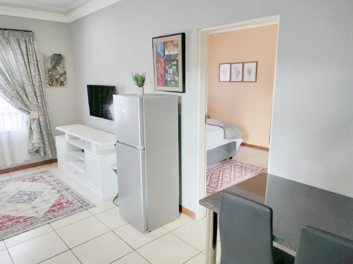 Sunrise Guesthouse Pretoria-Noord Extérieur photo