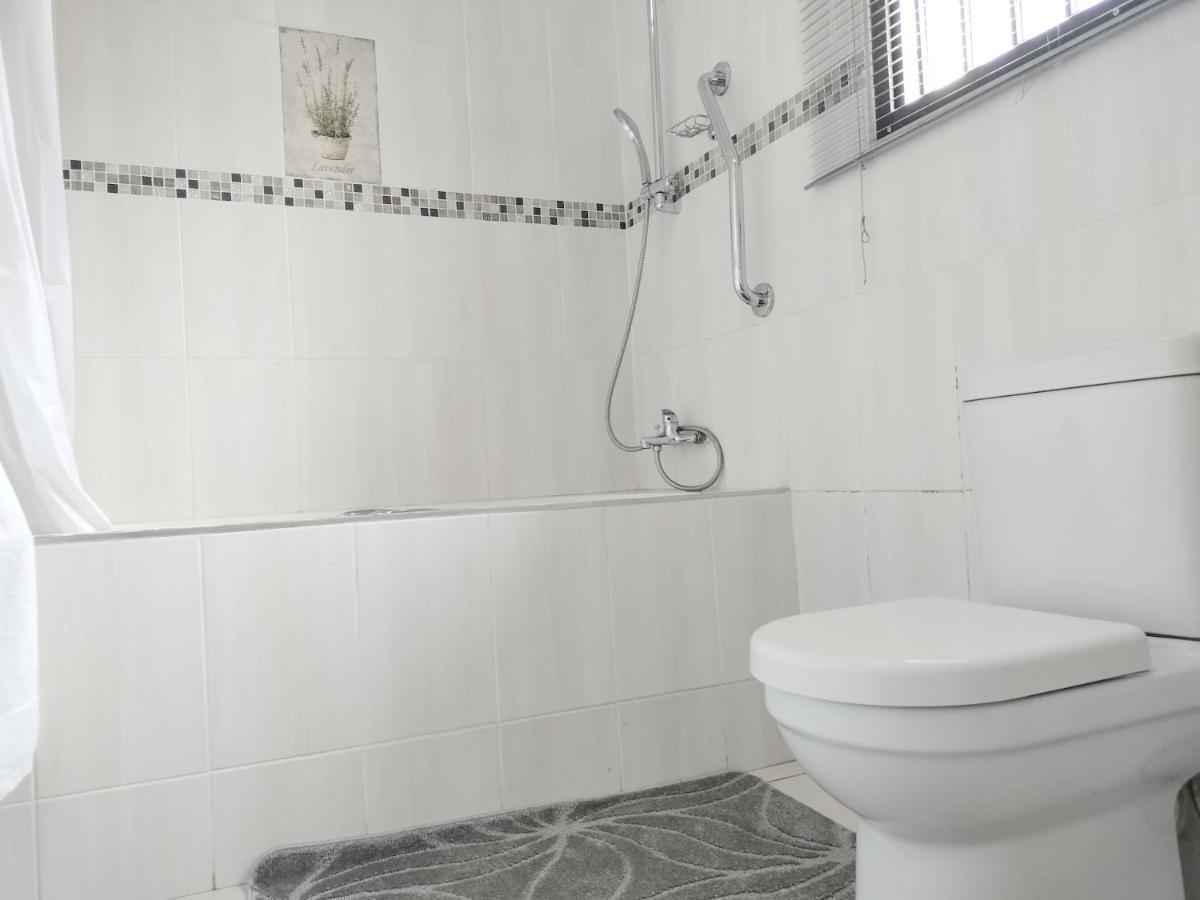 Sunrise Guesthouse Pretoria-Noord Extérieur photo